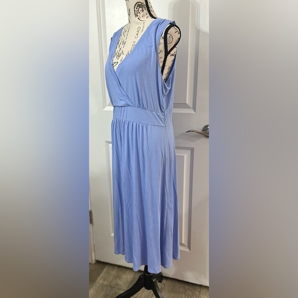๐ Womenโs L.L. Bean Sleeveless Midi Dress โ Blue, Rayon Stretch, Size Large ๐ - Picture 7 of 11